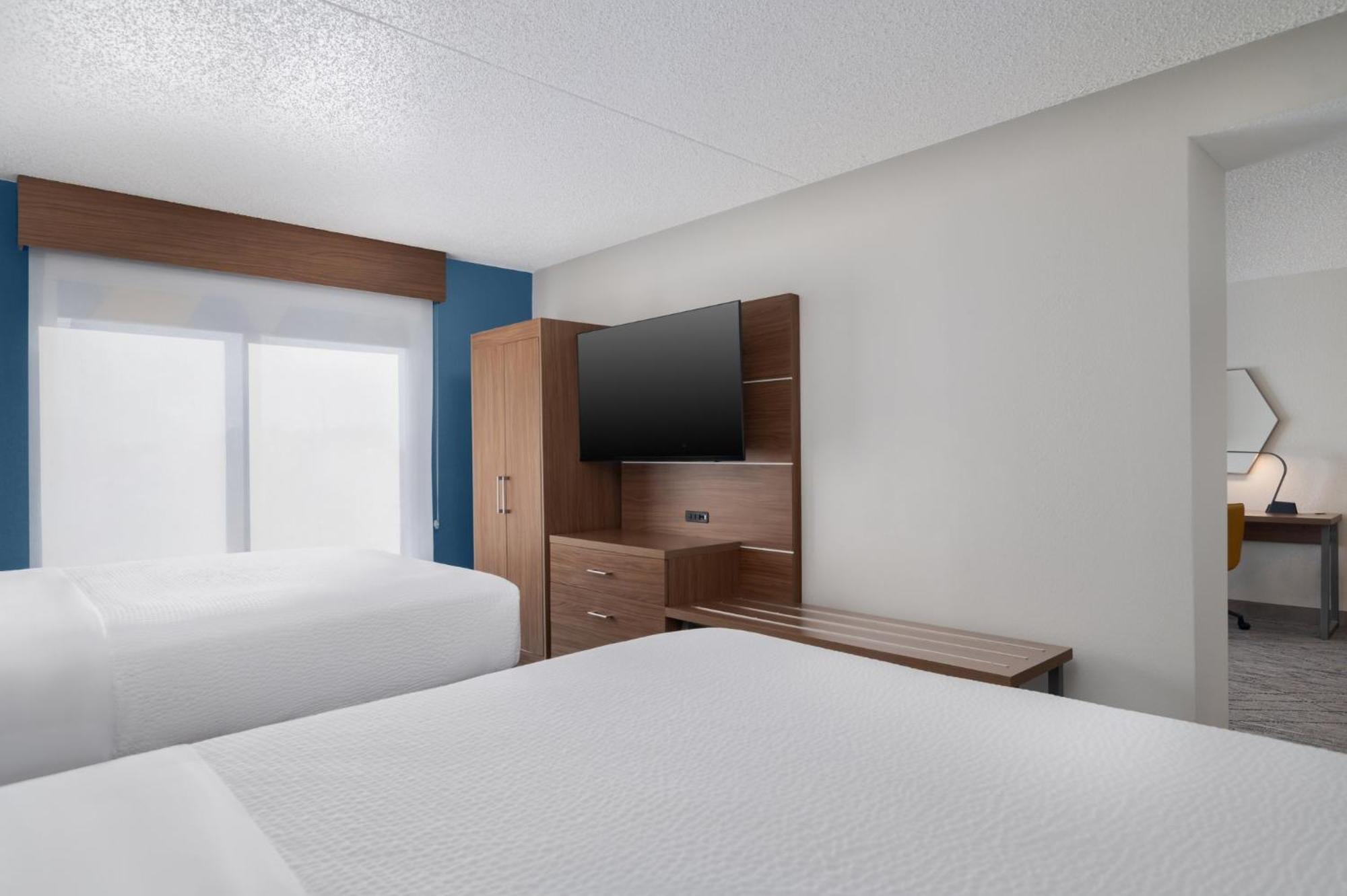 Holiday Inn Express Hotel & Suites Bentonville By Ihg Exterior foto