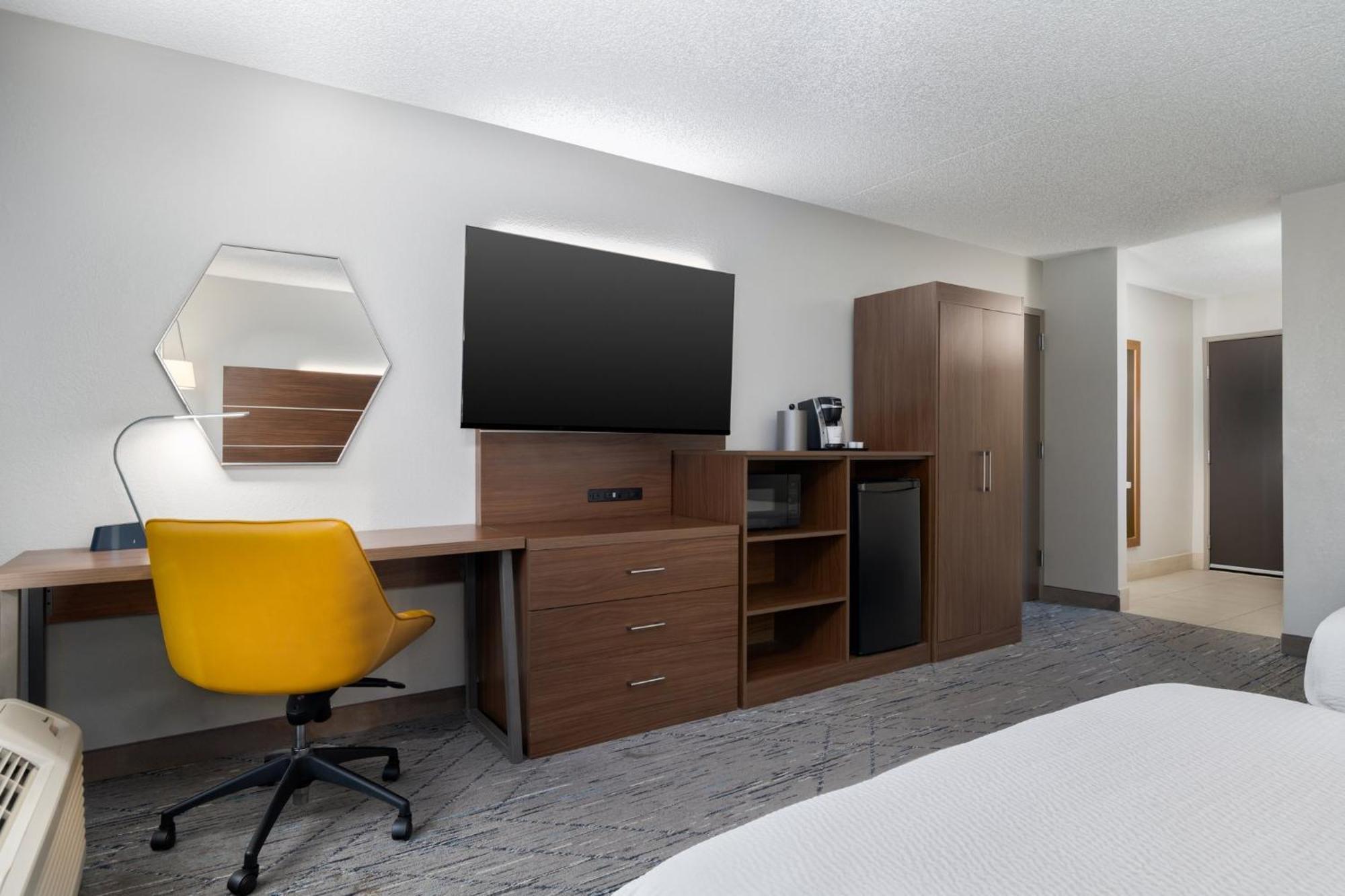 Holiday Inn Express Hotel & Suites Bentonville By Ihg Exterior foto