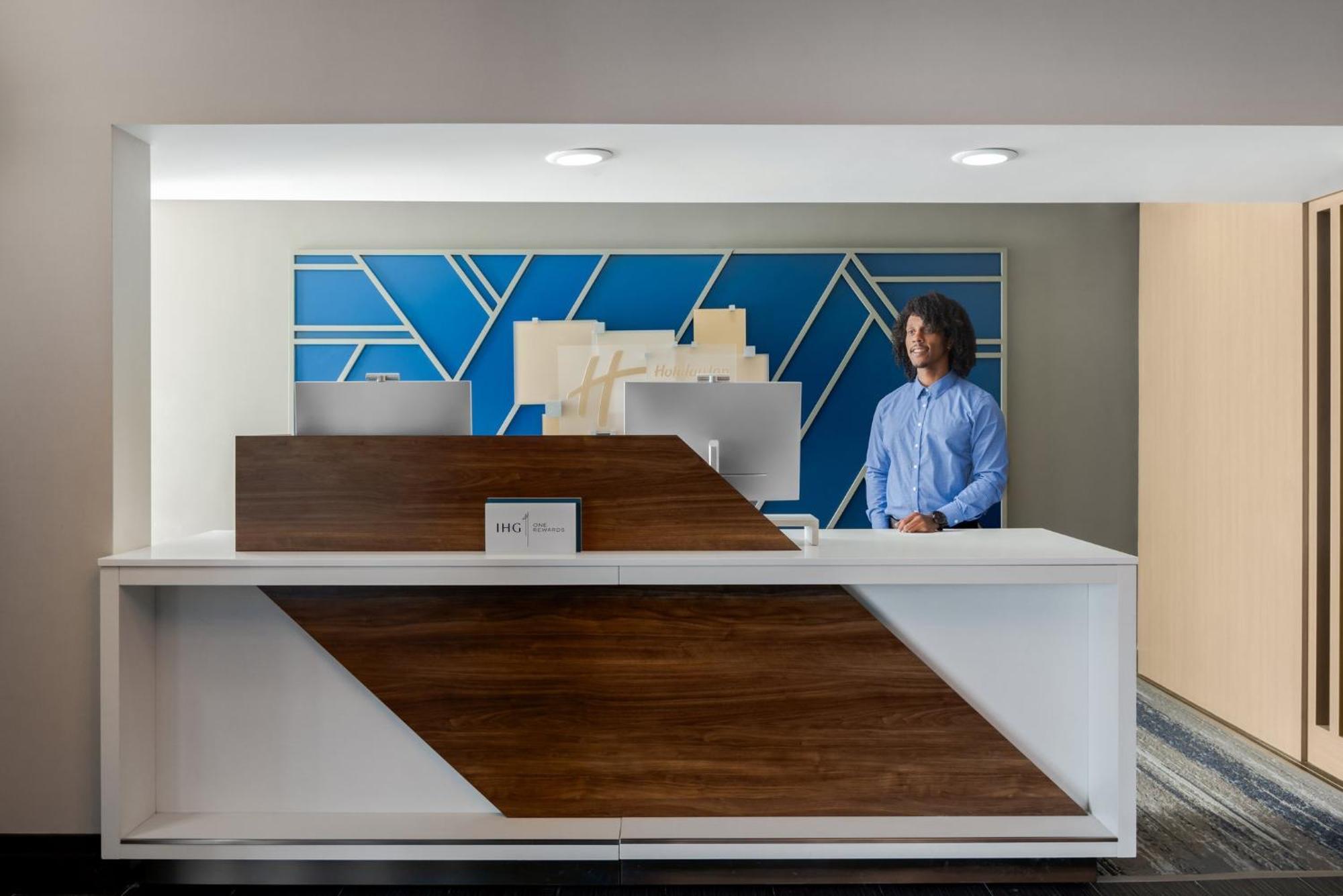 Holiday Inn Express Hotel & Suites Bentonville By Ihg Exterior foto